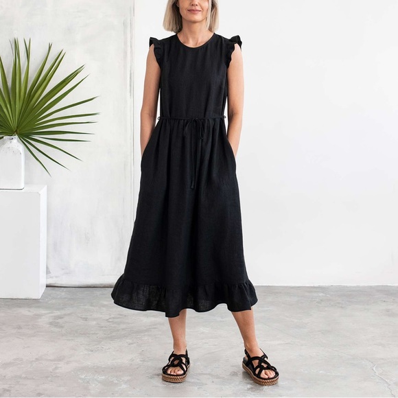 MAGIC LINEN | Black Dress - Picture 8 of 8
